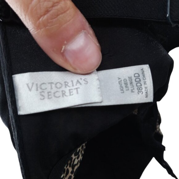 Victorias Secret Lightly Lined Plunge Leopard Underwire Bra Size 38DDD Front - Picture 6 of 10